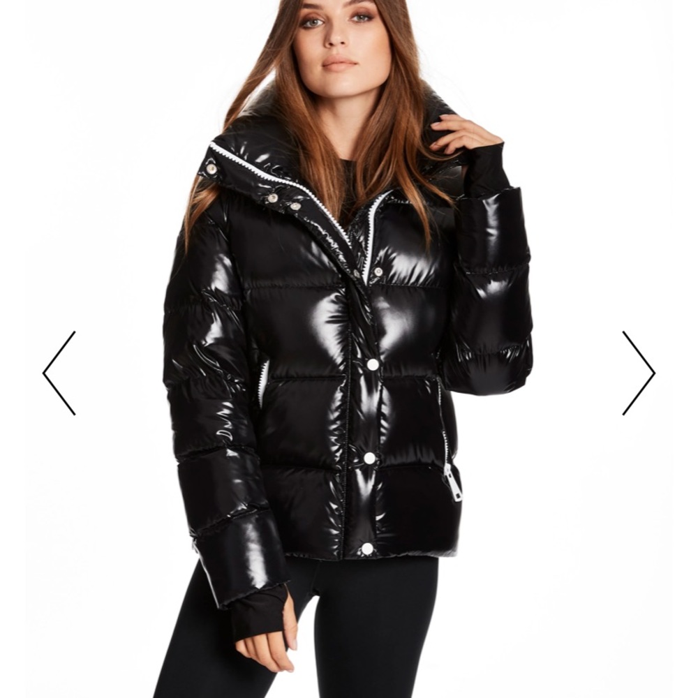 BLACK SAM. COAT